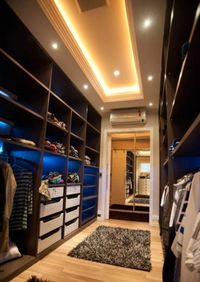 Большая открытая гардеробная комната с комбинированным наполнением Ангарск